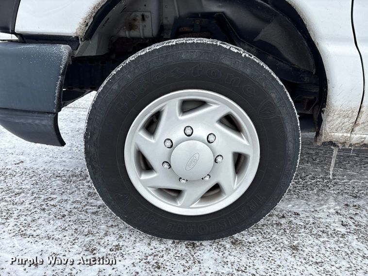 image for item FK1043 2014 Ford E150 van