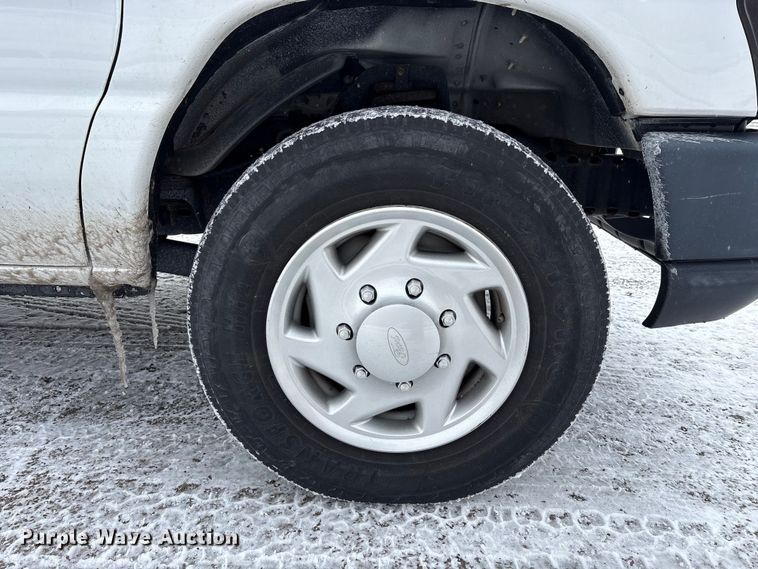 image for item FK1043 2014 Ford E150 van