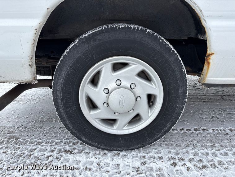 image for item FK1043 2014 Ford E150 van