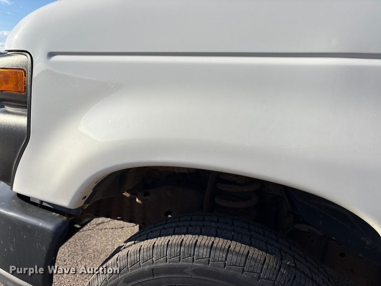 image for item FK1046 2011 Ford E150 van