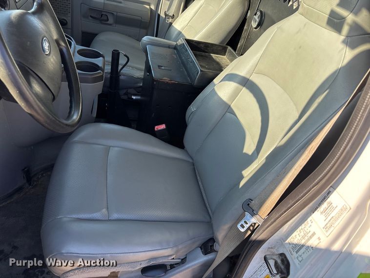 image for item FK1046 2011 Ford E150 van