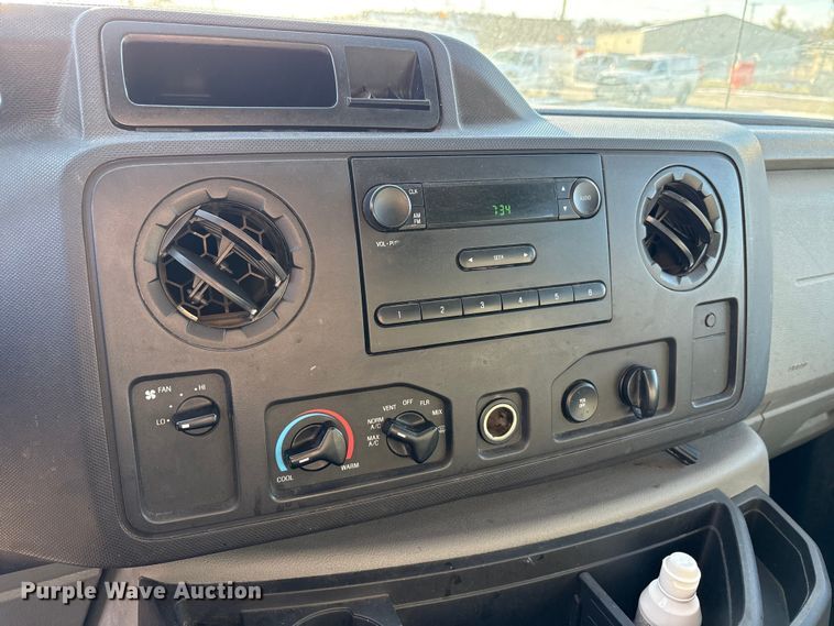 image for item FK1046 2011 Ford E150 van