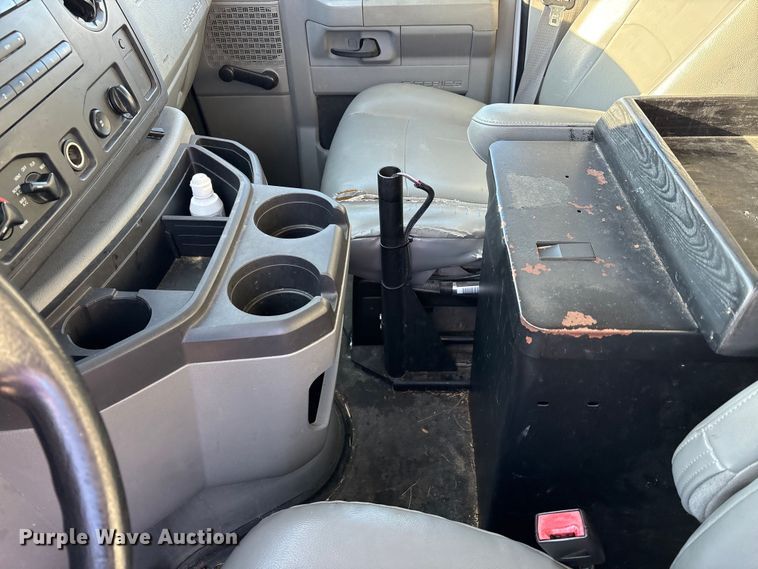 image for item FK1046 2011 Ford E150 van