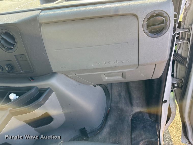 image for item FK1046 2011 Ford E150 van