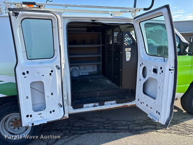 image for item FK1046 2011 Ford E150 van