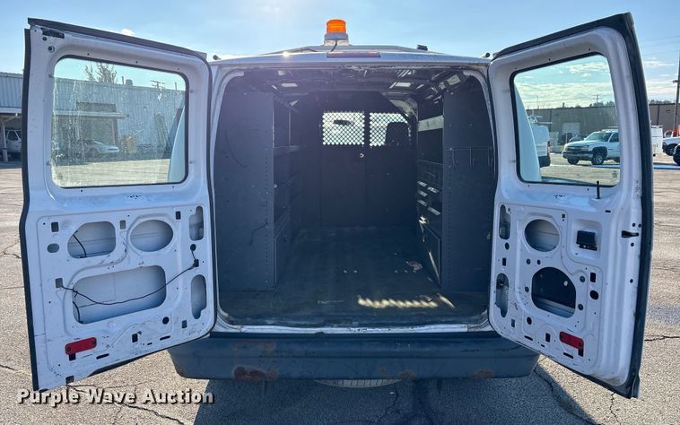 image for item FK1046 2011 Ford E150 van