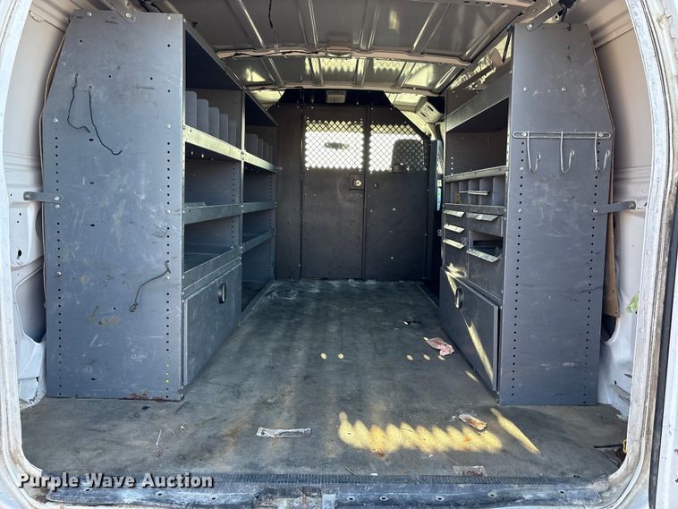 image for item FK1046 2011 Ford E150 van