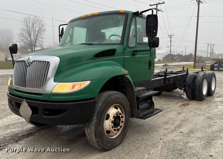 image for item FK1061 2008 International 4400 truck cab and chassis