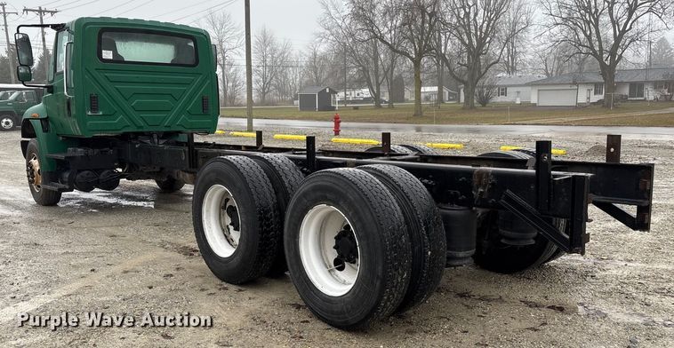 image for item FK1061 2008 International 4400 truck cab and chassis