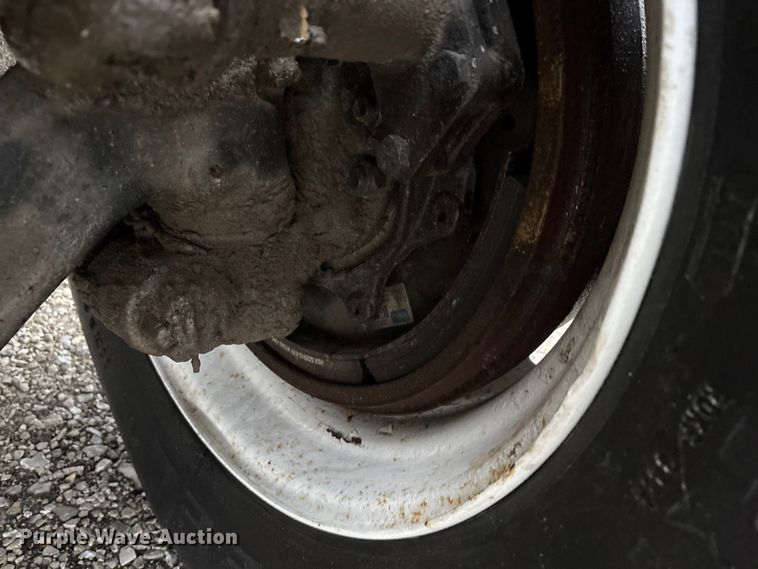 image for item FK1061 2008 International 4400 truck cab and chassis