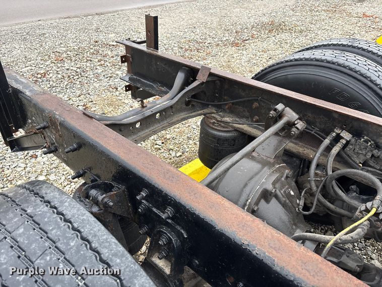 image for item FK1061 2008 International 4400 truck cab and chassis