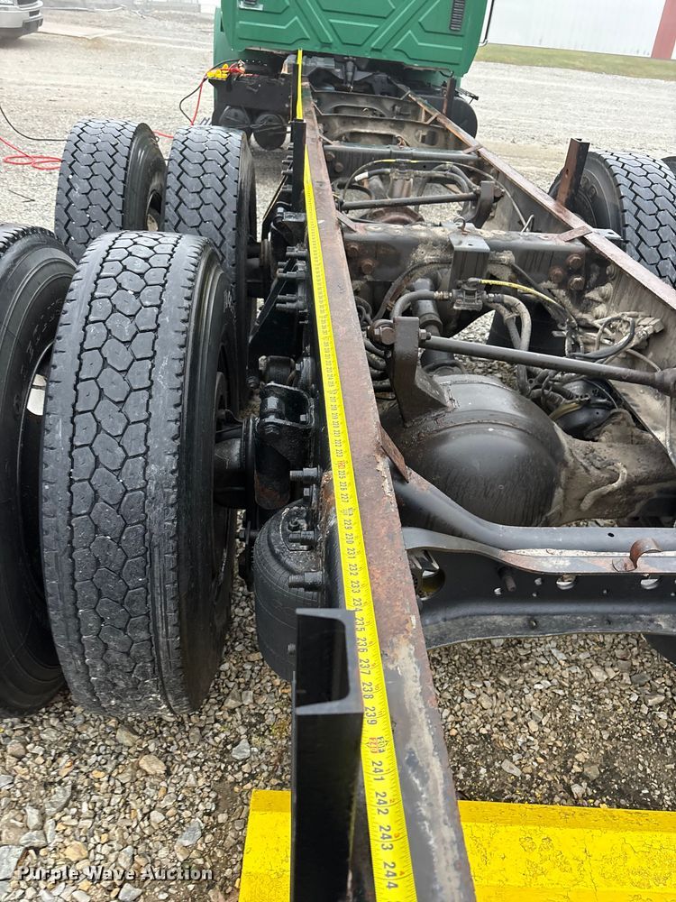 image for item FK1061 2008 International 4400 truck cab and chassis