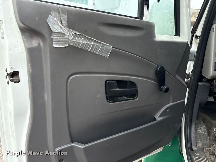 image for item FK1061 2008 International 4400 truck cab and chassis