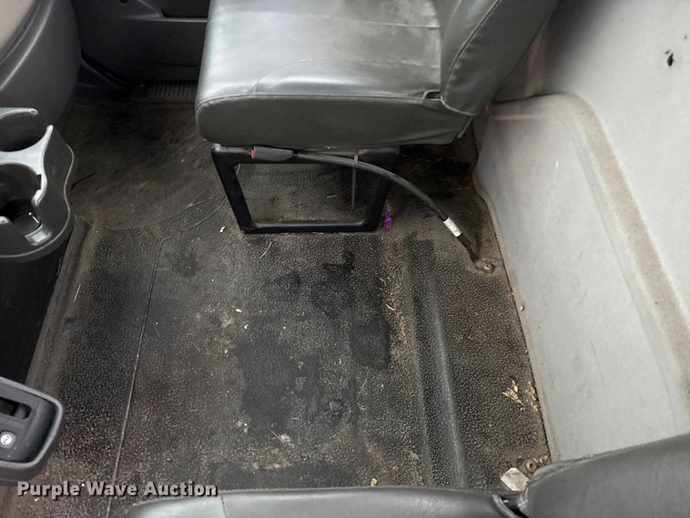 image for item FK1061 2008 International 4400 truck cab and chassis