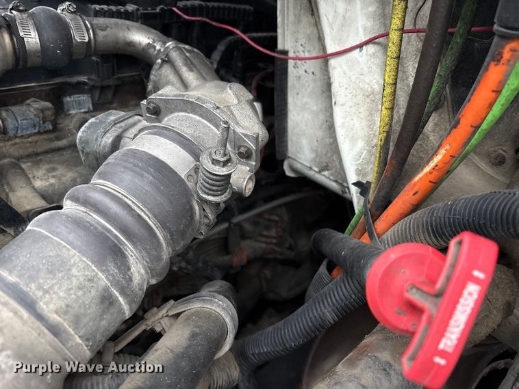 image for item FK1061 2008 International 4400 truck cab and chassis