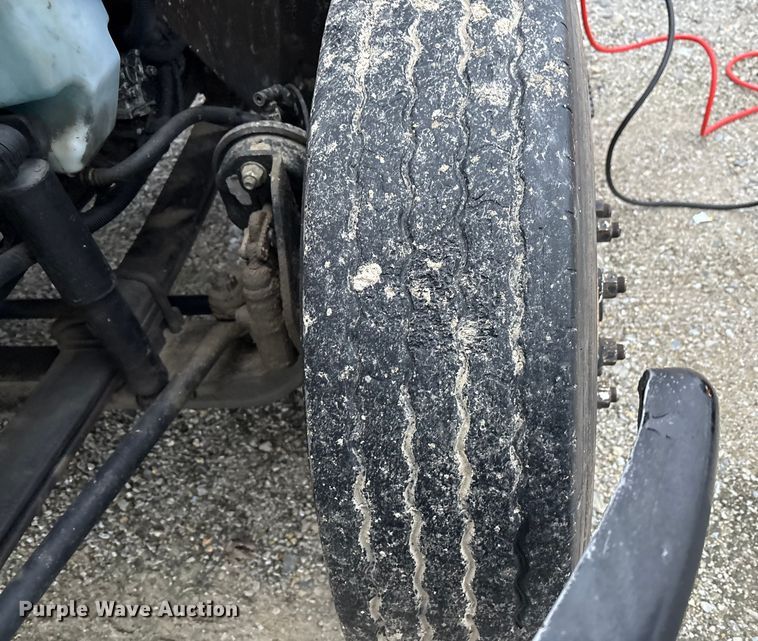 image for item FK1061 2008 International 4400 truck cab and chassis