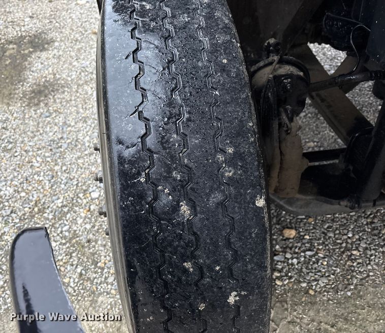 image for item FK1061 2008 International 4400 truck cab and chassis