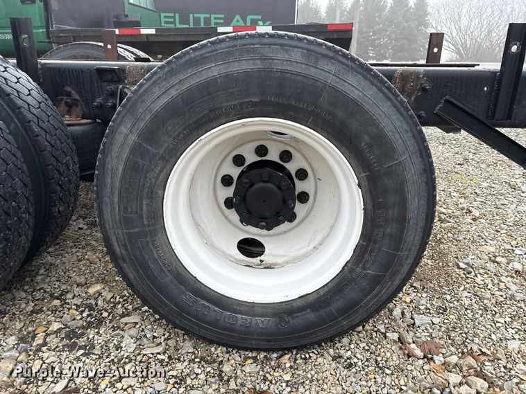 image for item FK1061 2008 International 4400 truck cab and chassis