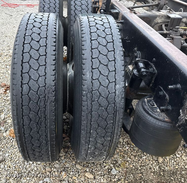 image for item FK1061 2008 International 4400 truck cab and chassis