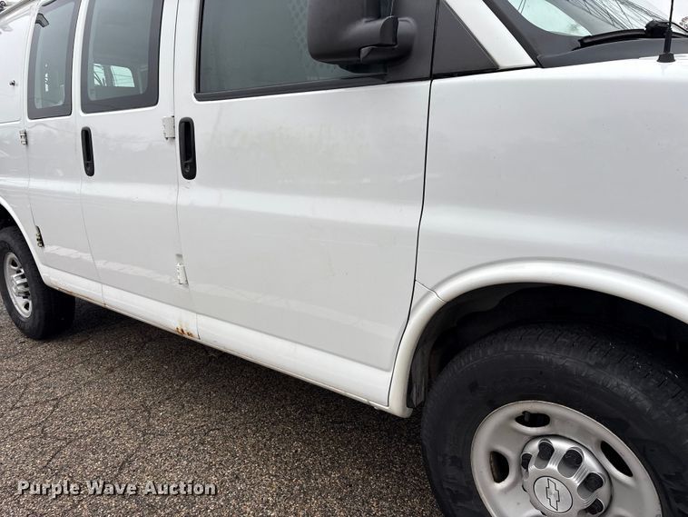 image for item FK1064 2014 Chevrolet Express van