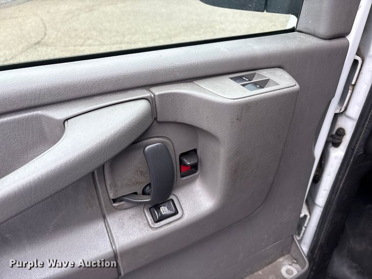 image for item FK1064 2014 Chevrolet Express van