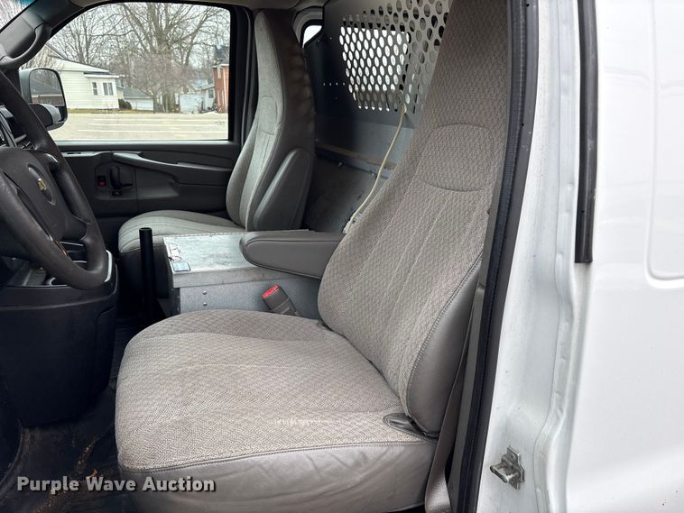 image for item FK1064 2014 Chevrolet Express van