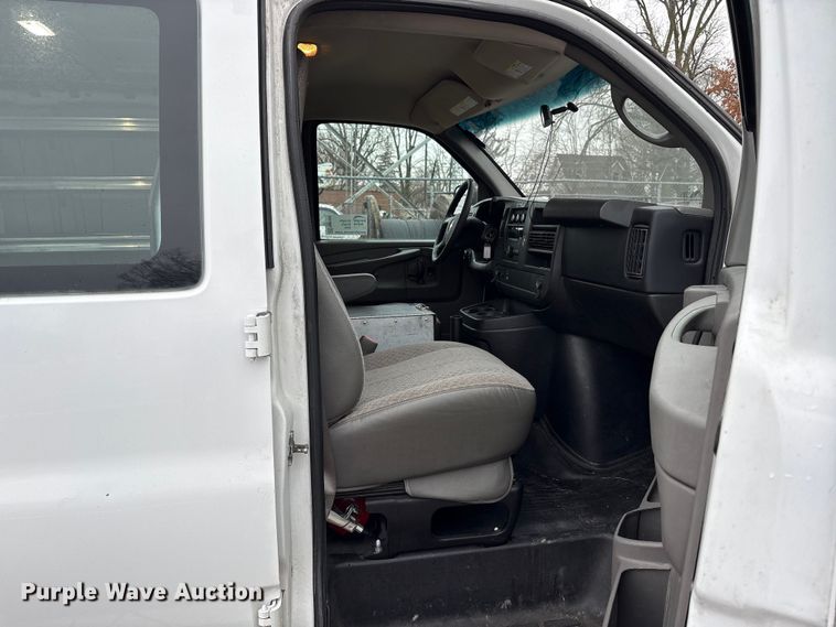 image for item FK1064 2014 Chevrolet Express van