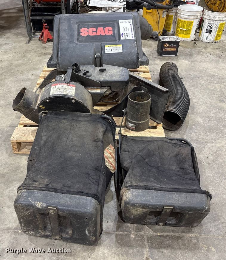 image for item FK1069 Scag bagger