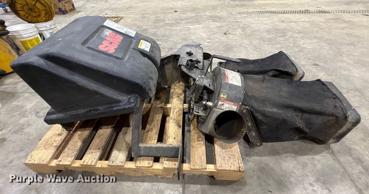 image for item FK1069 Scag bagger