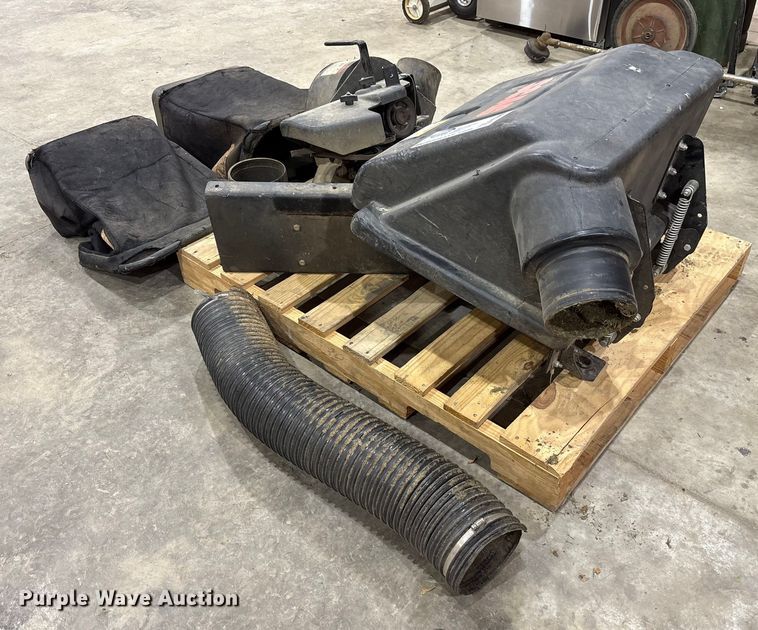 image for item FK1069 Scag bagger