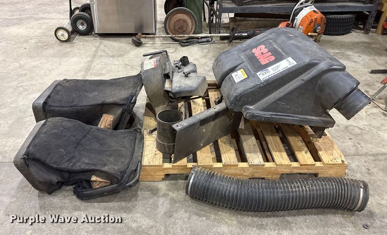 image for item FK1069 Scag bagger