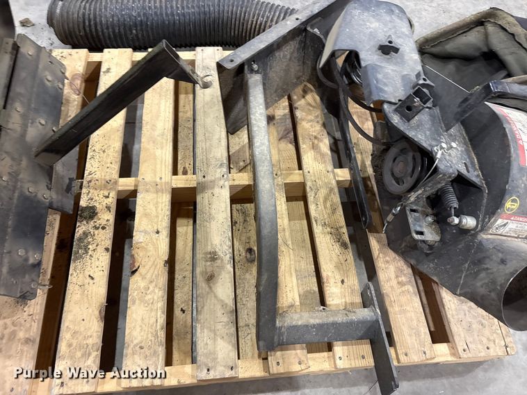 image for item FK1069 Scag bagger