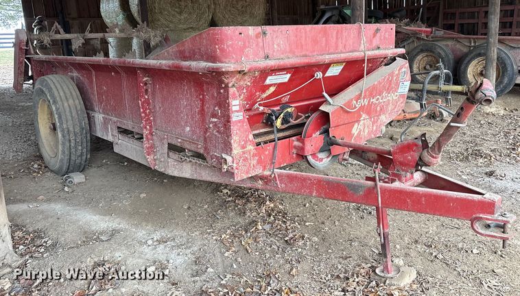 image for item FK1076 New Holland 155 manure spreader