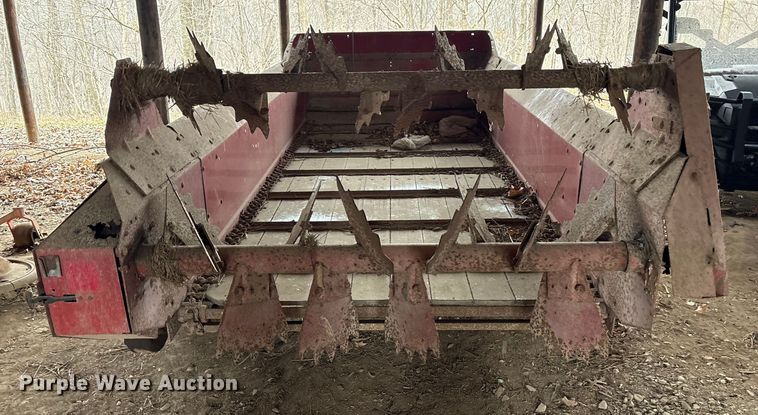 image for item FK1076 New Holland 155 manure spreader
