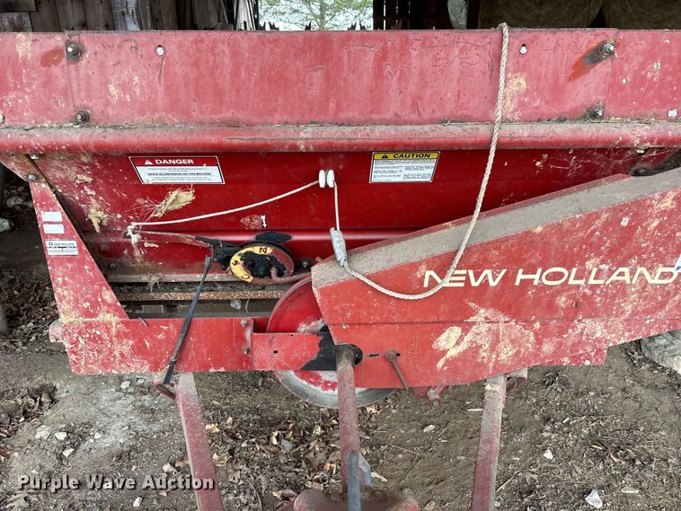 image for item FK1076 New Holland 155 manure spreader