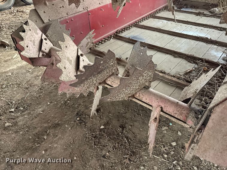 image for item FK1076 New Holland 155 manure spreader