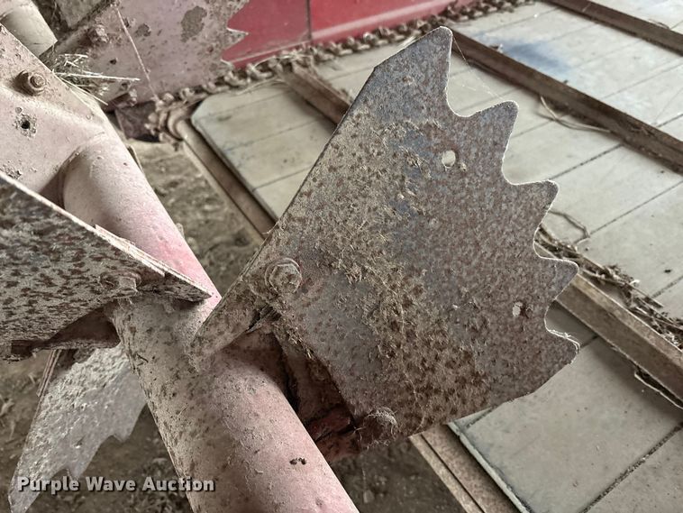 image for item FK1076 New Holland 155 manure spreader