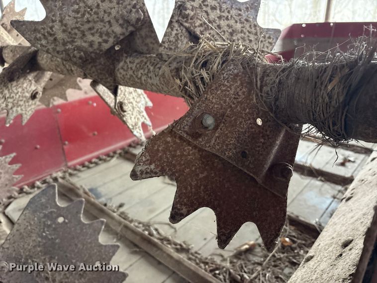 image for item FK1076 New Holland 155 manure spreader