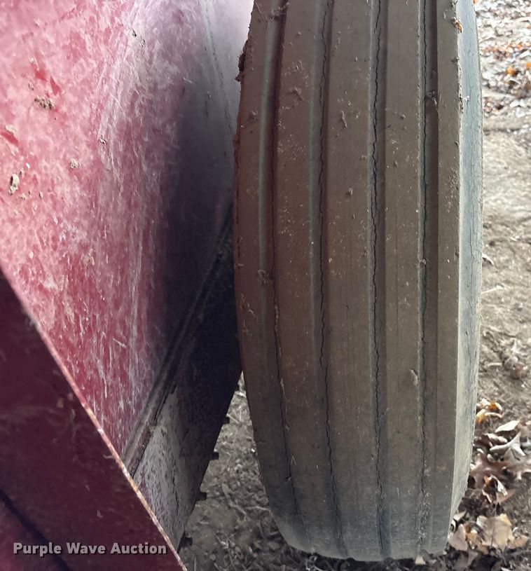 image for item FK1076 New Holland 155 manure spreader