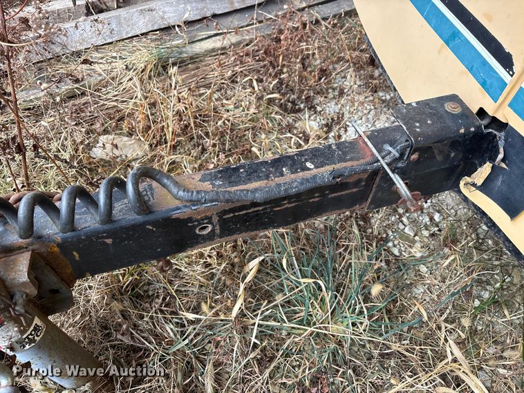 image for item FK1078 1999 Vermeer BC1000 wood chipper