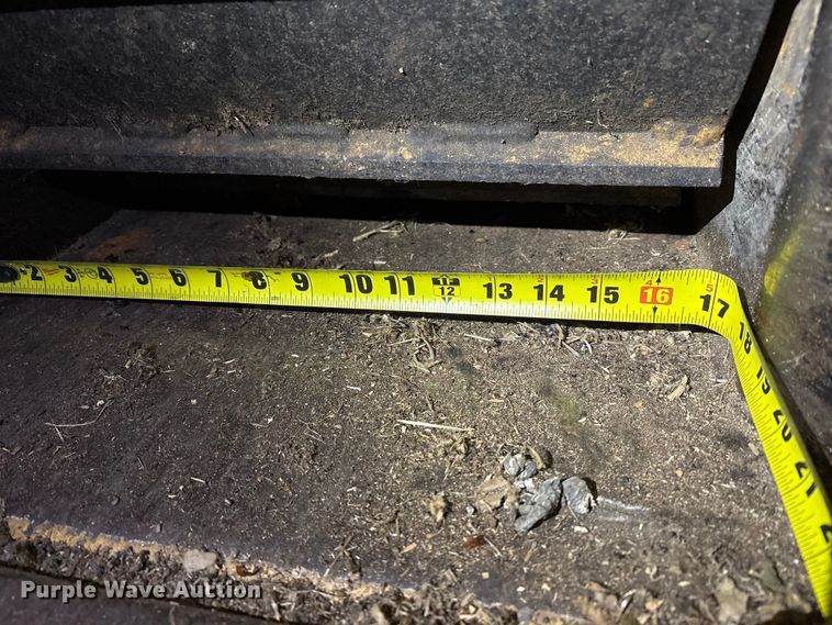 image for item FK1078 1999 Vermeer BC1000 wood chipper