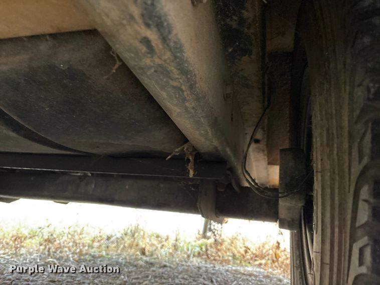 image for item FK1078 1999 Vermeer BC1000 wood chipper