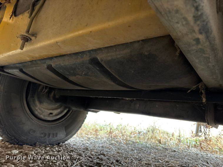 image for item FK1078 1999 Vermeer BC1000 wood chipper