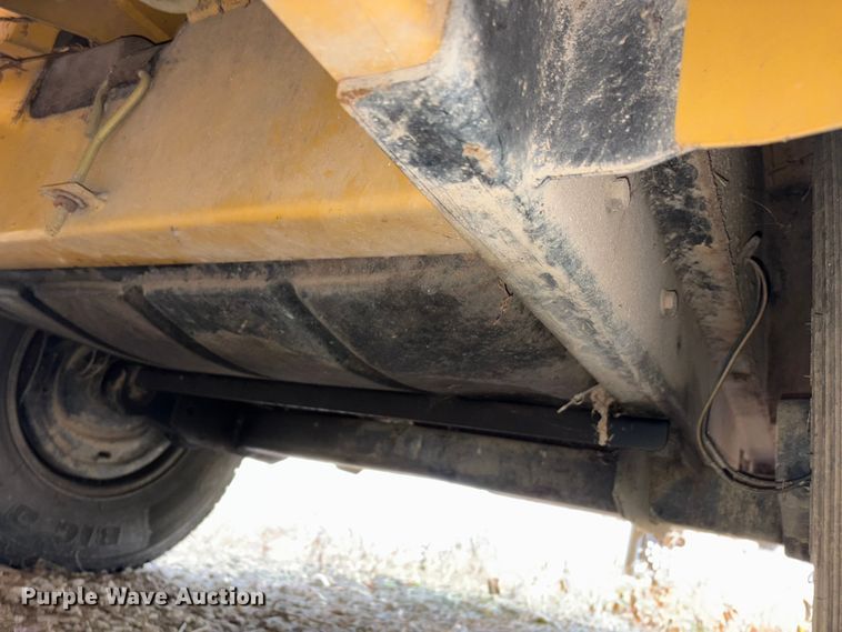 image for item FK1078 1999 Vermeer BC1000 wood chipper