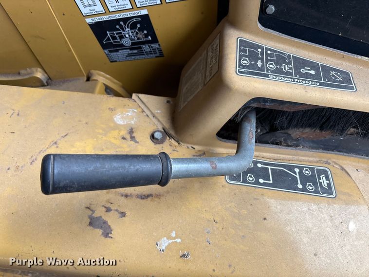 image for item FK1078 1999 Vermeer BC1000 wood chipper