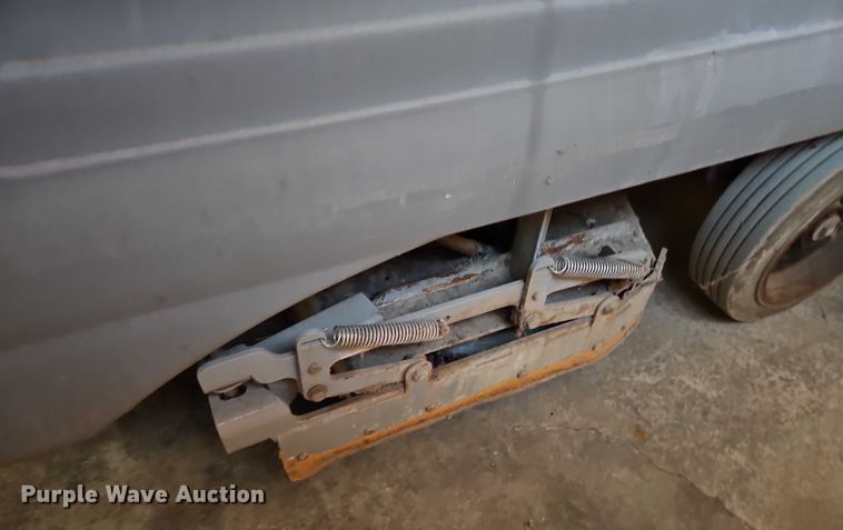 image for item FN5514 Advance HR 2800 floor scrubber