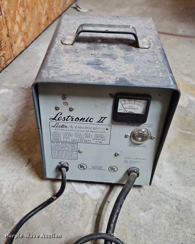 image for item FN5514 Advance HR 2800 floor scrubber