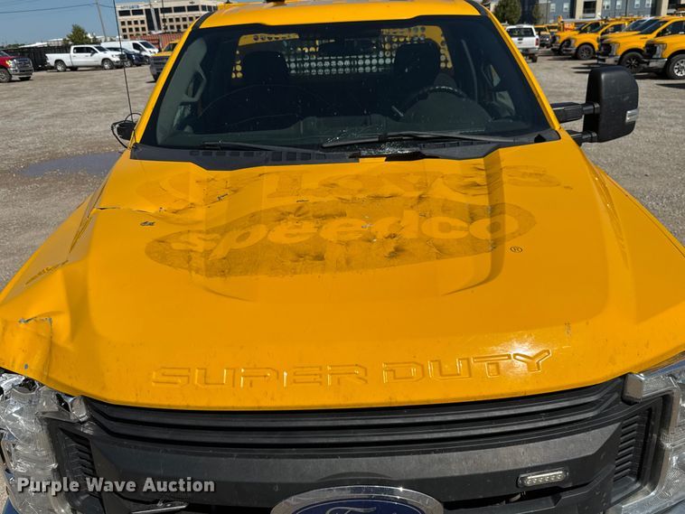 image for item GH9353 2019 Ford F350 Super Duty XL utility bed pickup truck