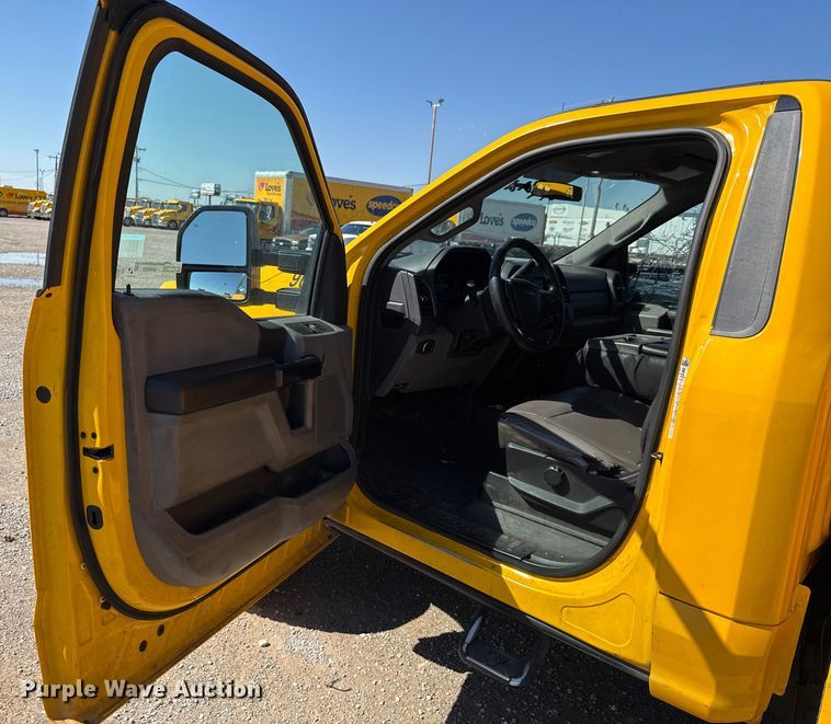 image for item GH9353 2019 Ford F350 Super Duty XL utility bed pickup truck