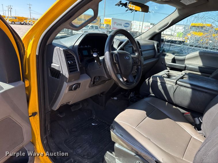 image for item GH9353 2019 Ford F350 Super Duty XL utility bed pickup truck